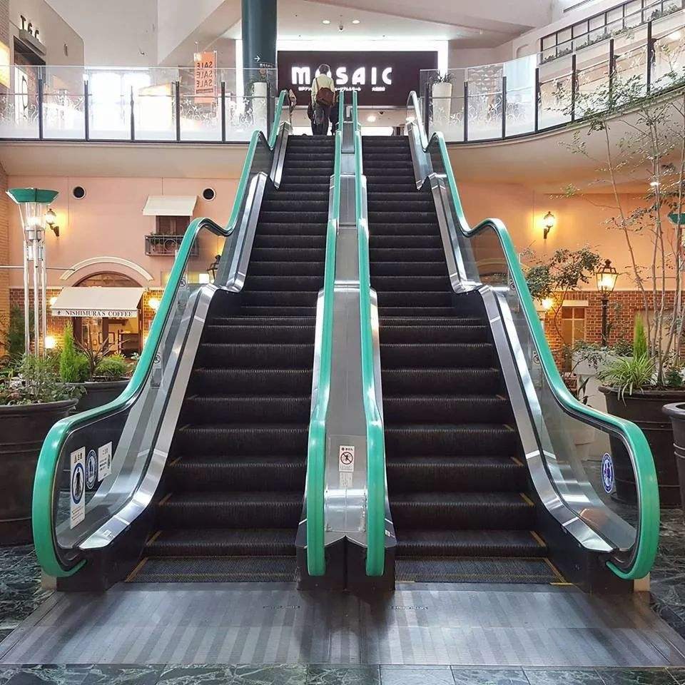 波浪型自动扶梯